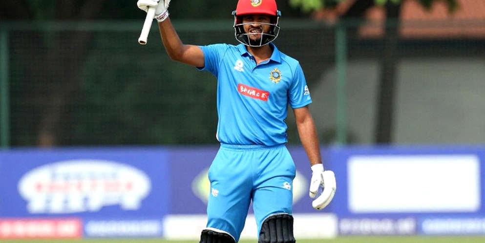 सर्वाते का एक ओवर, छह रन में तीन विकेट — और एक विकेट जिसका नाम स्कोरकार्ड में नहीं